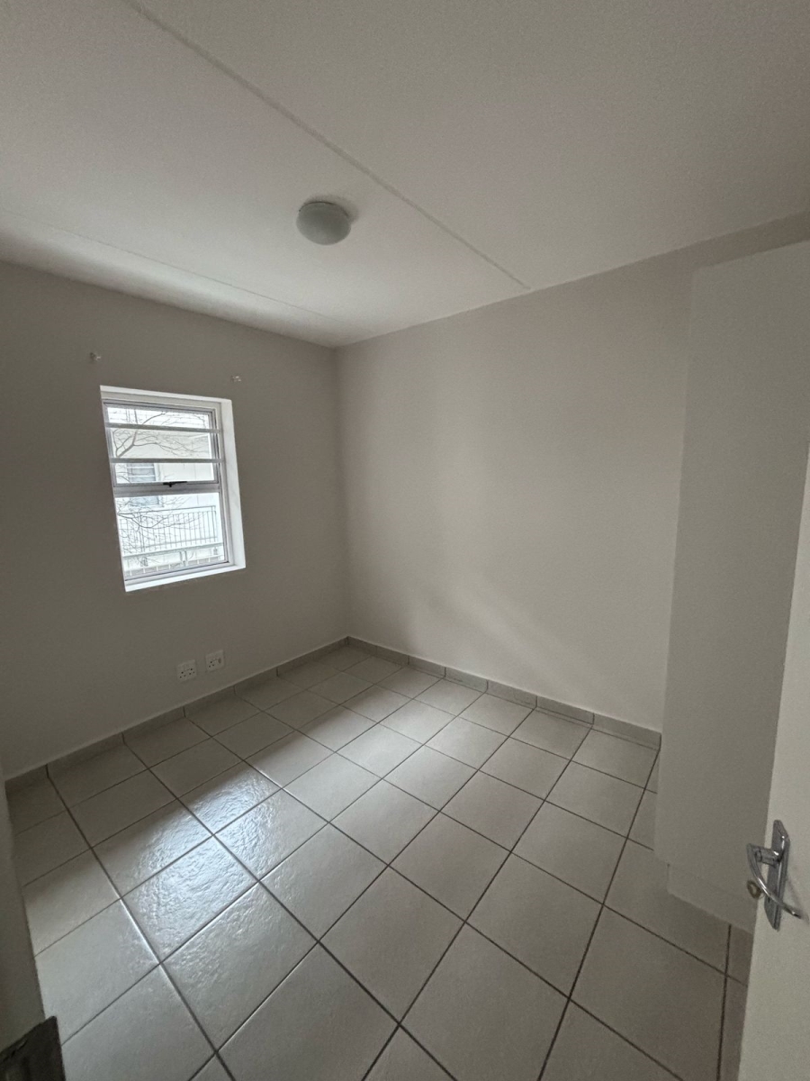 To Let 2 Bedroom Property for Rent in Glenhaven Western Cape
